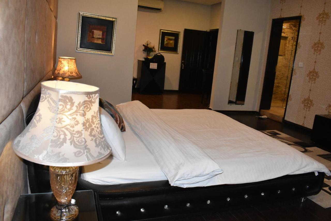 Safari Club 1 Hotel Rawalpindi Exterior photo