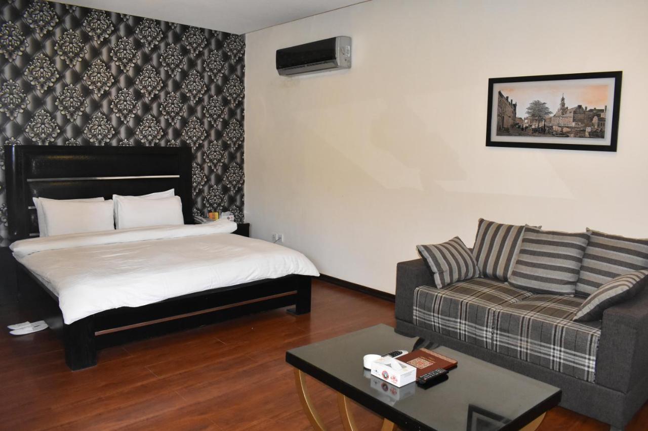 Safari Club 1 Hotel Rawalpindi Exterior photo