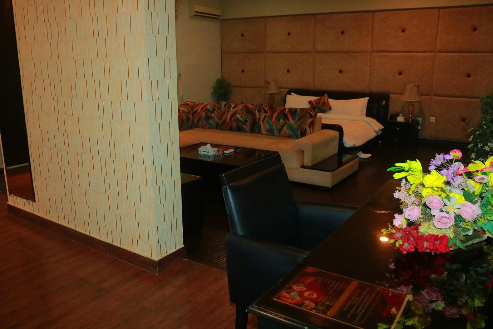 Safari Club 1 Hotel Rawalpindi Exterior photo